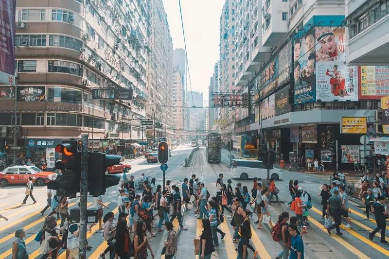 内地人在香港上班待遇超本地人！